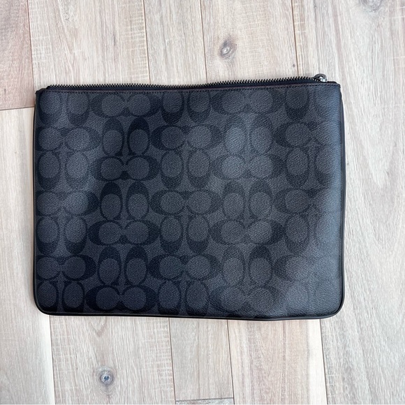 NWOT Coach Large Pouch Signature Canvas Shad - Picture 6 of 16